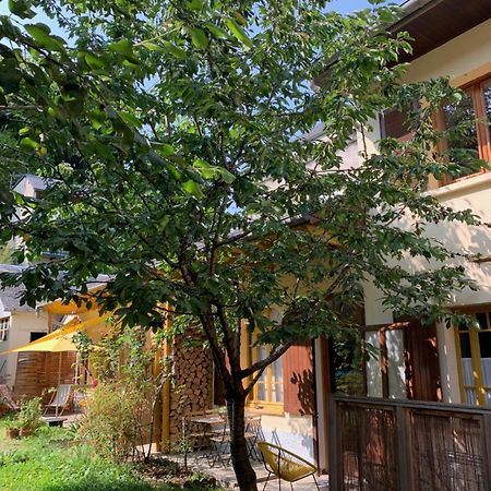 Charmant Appartement Sur Cour, Le Cerisier Баньер-де-Бигор Экстерьер фото